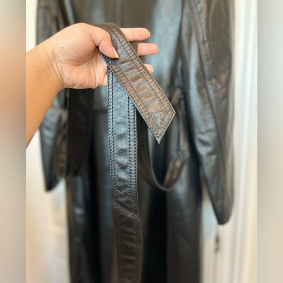 Vintage 60’s Leather Attic Made in Canada - Picture 10 of 11